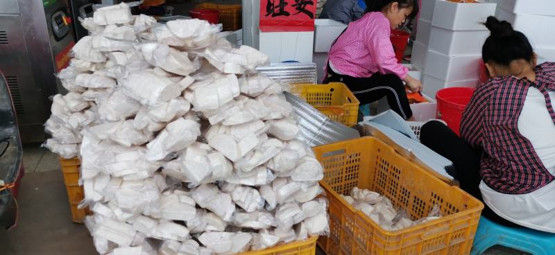 削皮荔浦芋头块速冻芋头甜品、酒店餐饮店专用
