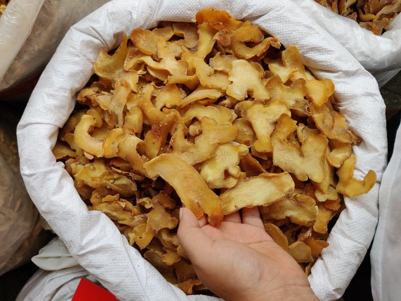精品黄精一公斤起批干净无杂质黄精片片