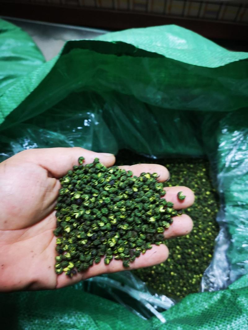 九叶青花椒干椒批量出售，色泽鲜艳，开口率高，欢迎采购！