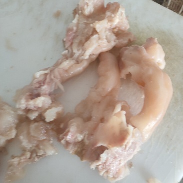 厂家直销牛蹄筋，带皮牛副筋无添加清水质量保证，一手货源