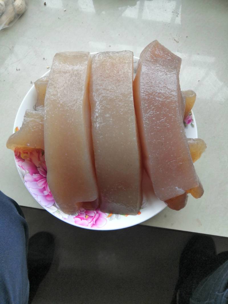 冷，魔芋粉，做出魔芋豆腐冷时一直硬的，热时，软的，不沙口