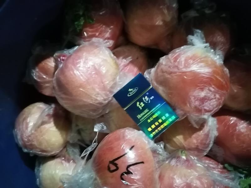 云南蒙自石榴大量上市