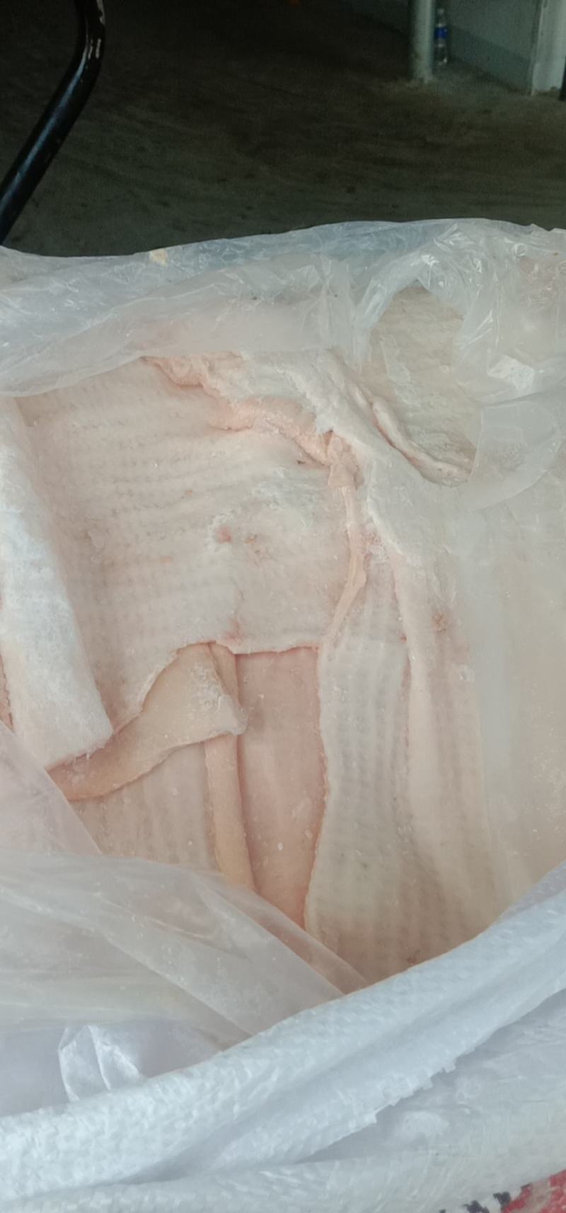 肥猪碎皮，中方皮，脊皮，大皮，品质保证手续齐全