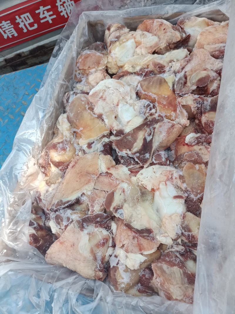 牛窝骨，牛膝盖骨，肉多筋满不肥，价格合适，手续齐全，