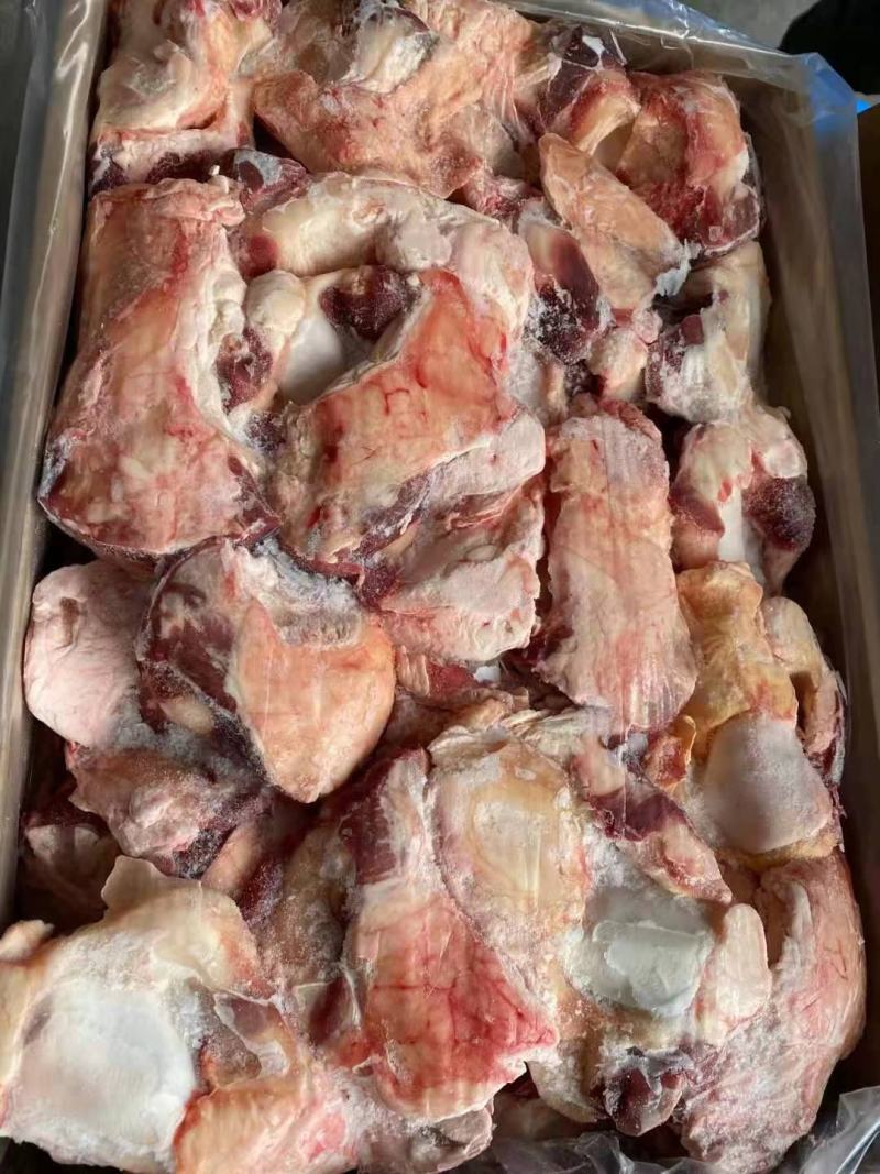 牛窝骨，牛膝盖骨，肉多筋满不肥，价格合适，手续齐全，