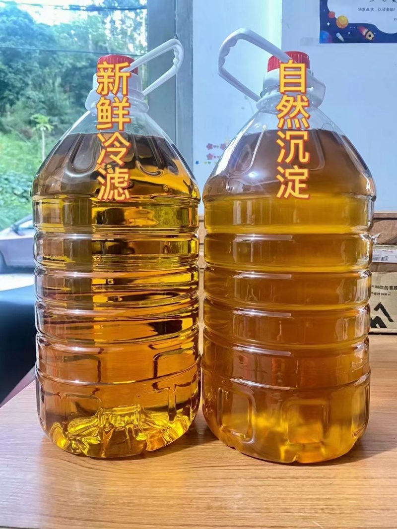 出售纯正花生油，价格优惠，假一赔十