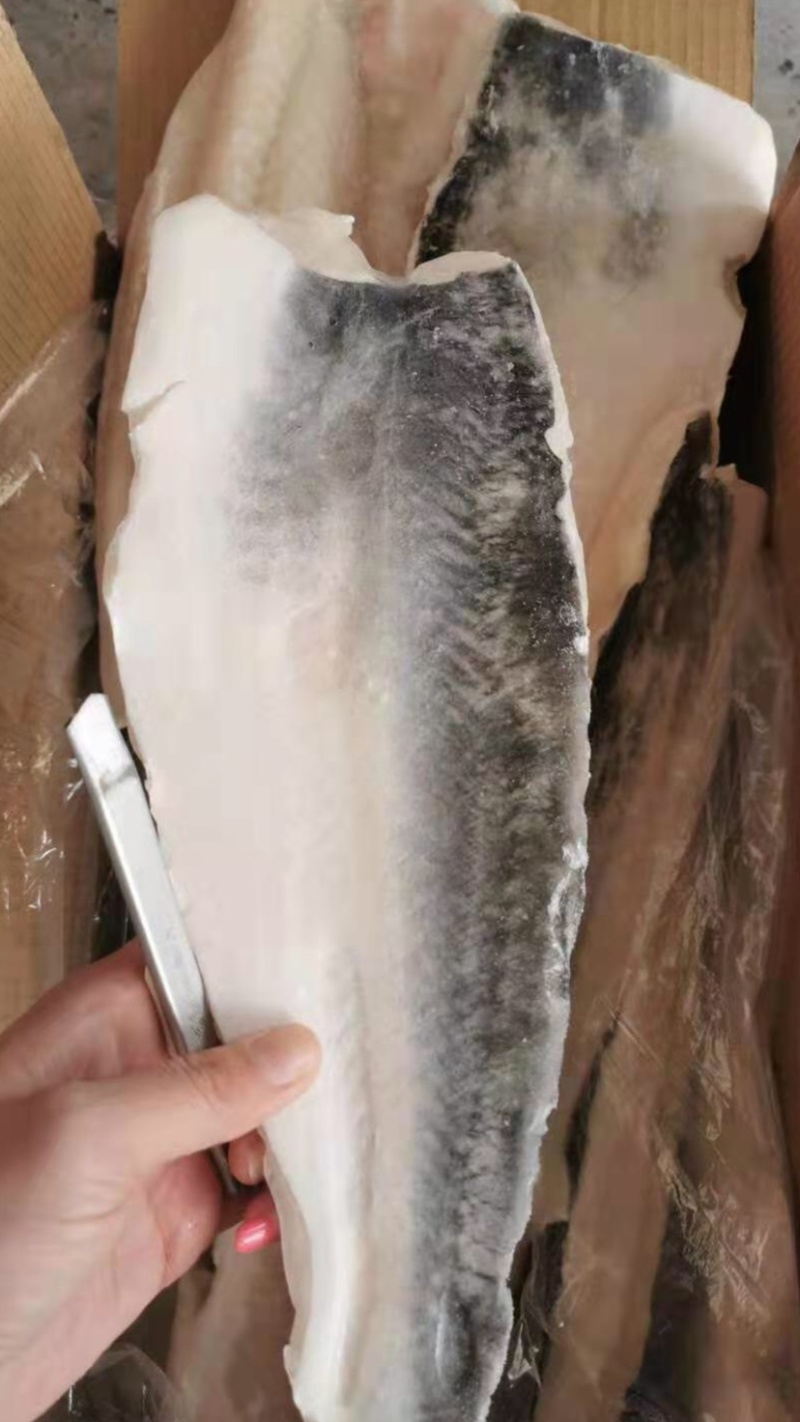 产地直发巴沙鱼柳，带皮巴沙鱼柳，一件20斤