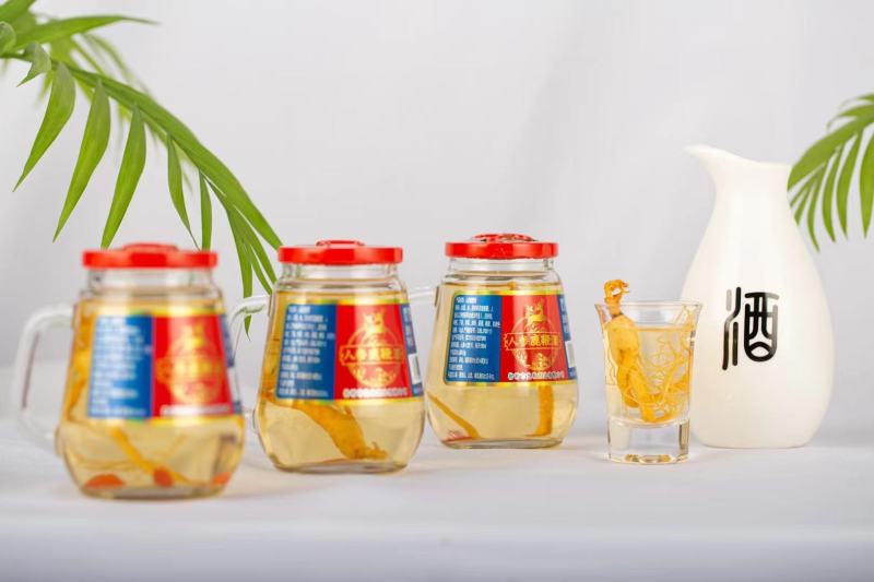 人参鹿鞭酒，长白山人参鹿鞭酒。