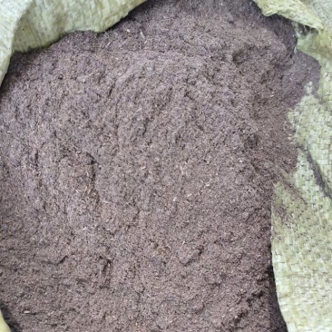 【热销】清瘟莲花中药渣添加饲料，养殖户专用
