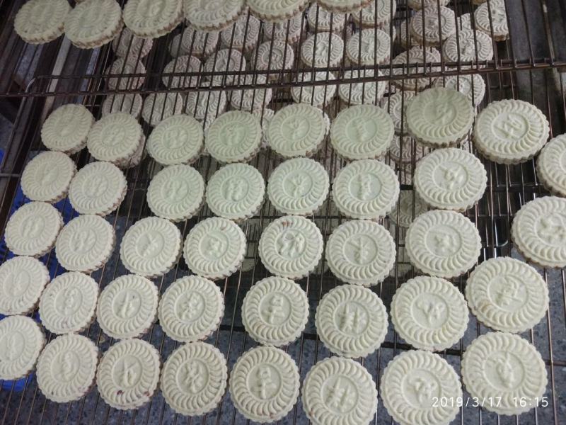 散装板栗米饼杏仁客家米饼芝麻花生炒米饼粗粮米饼等