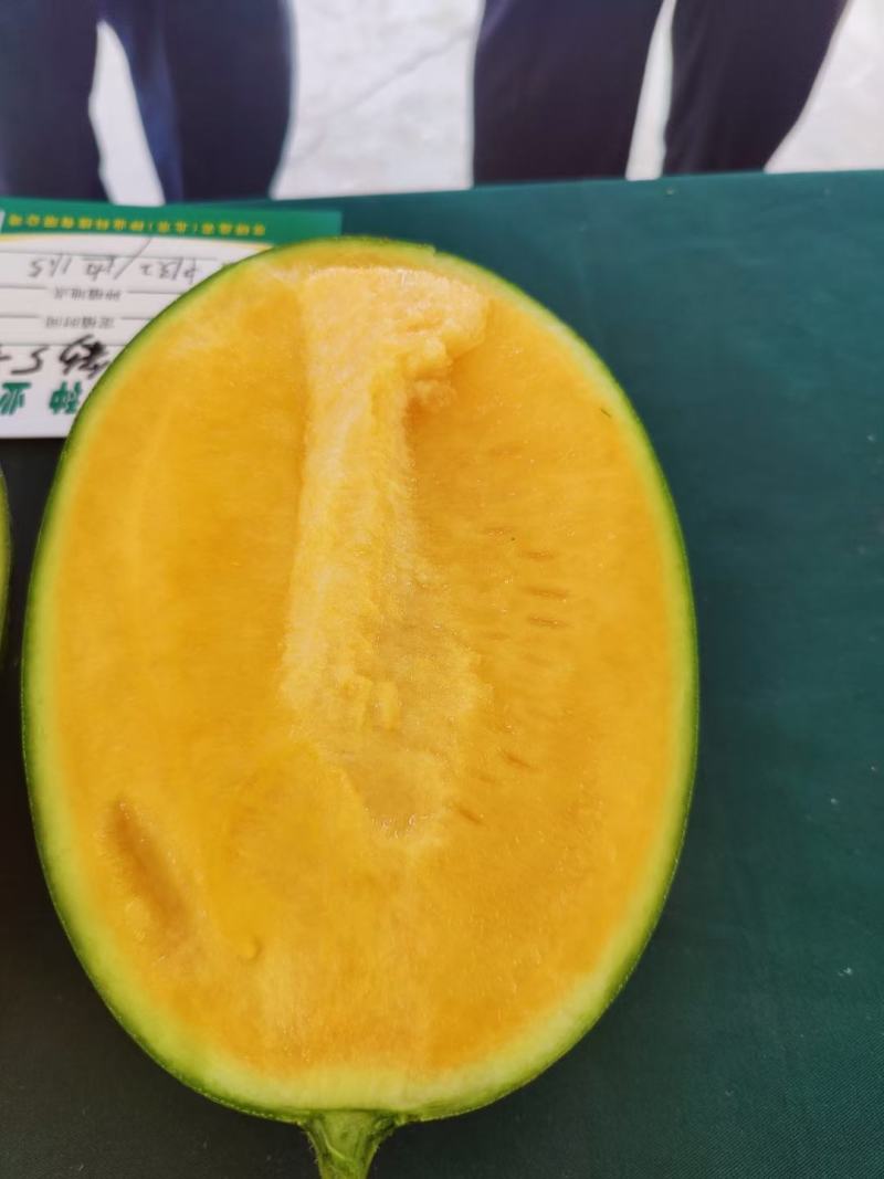 绿皮黄肉西瓜