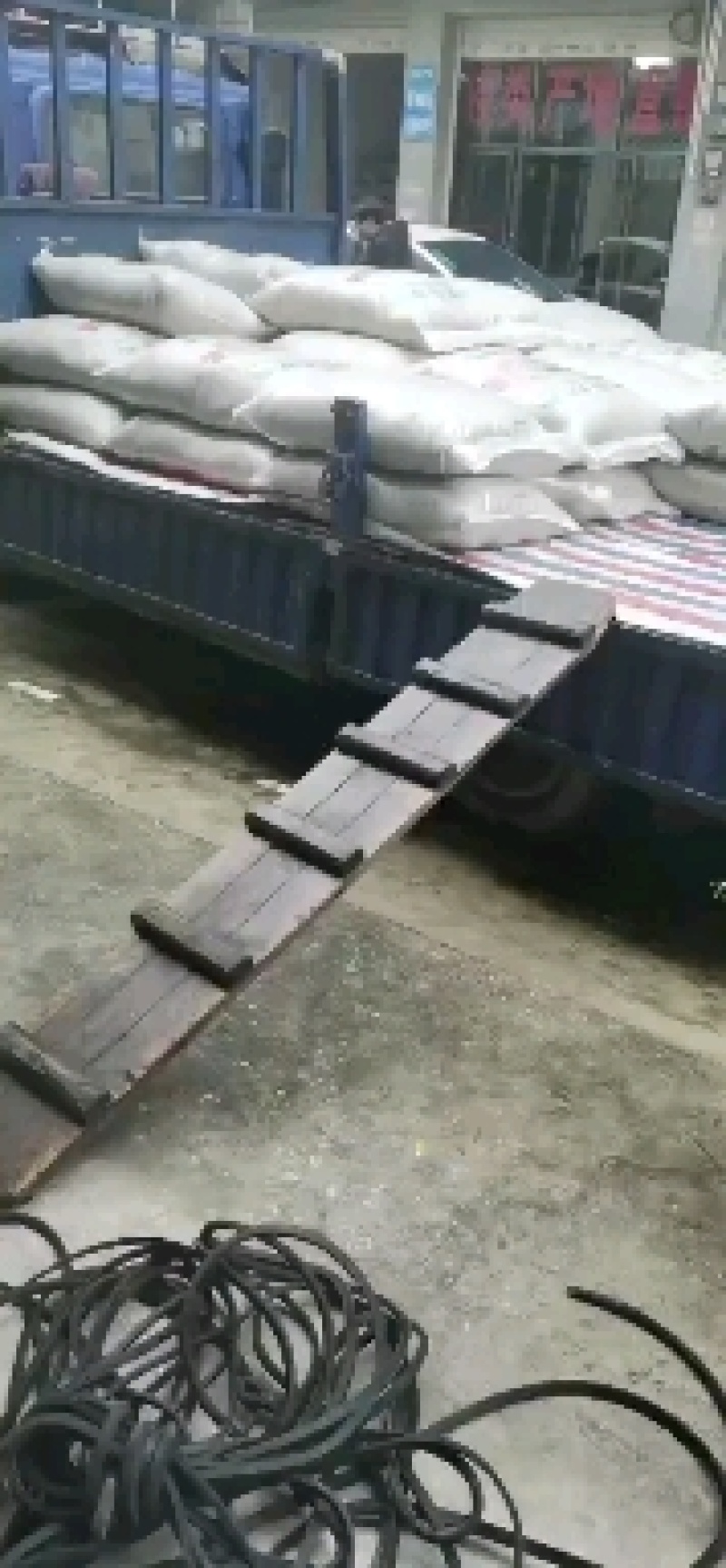 越南足干水洗白胡椒产地供应任何规格各种干度，流通各大市场