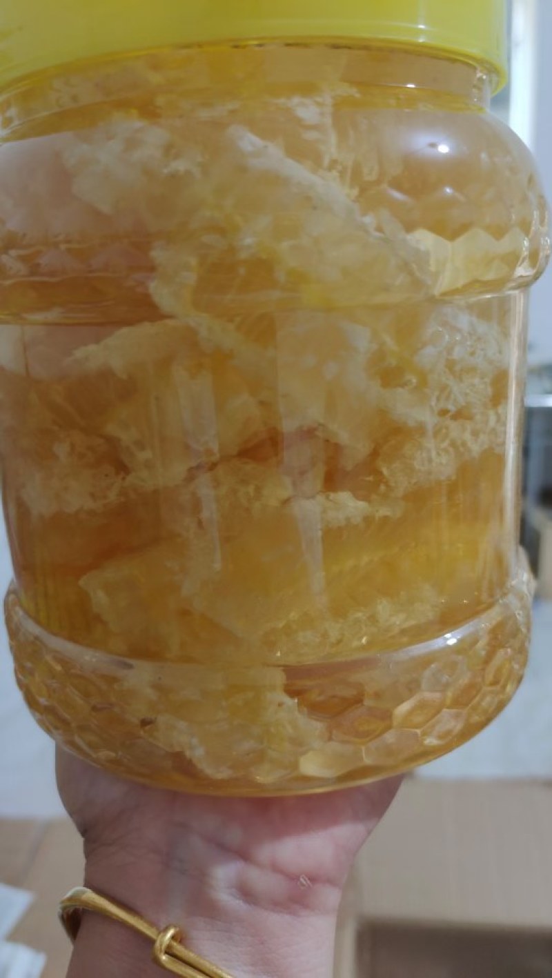 2021年新整张巢蜜，荆条蜜新脾，封盖好，重量足，