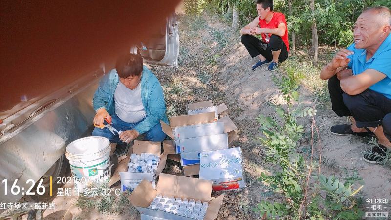 大疆T30植保无人机打药