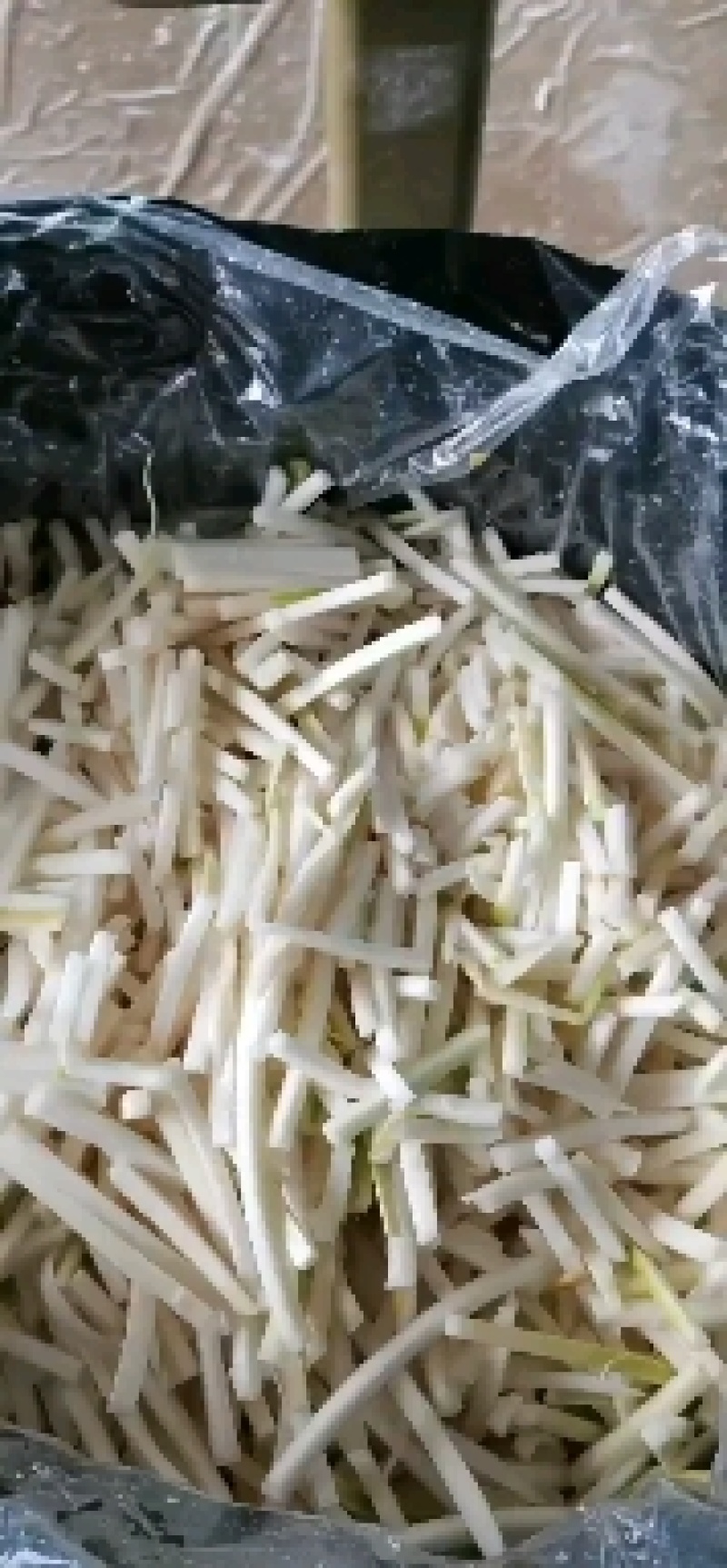 酸笋丝产地自家工厂直供，可做各种规格包装，欢迎实地考察