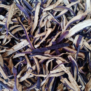 茄子干，茄子片，茄子条，手工制作，自然晾晒，工艺精良，嫩
