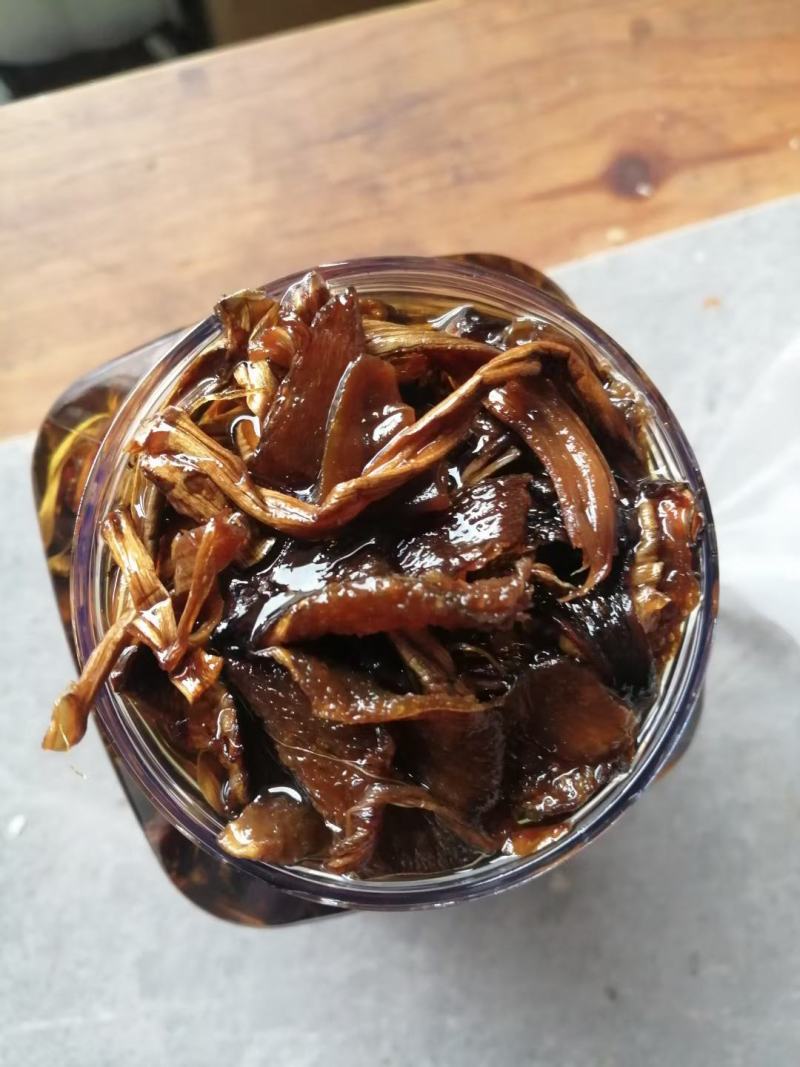 鸡枞油云南纯野生鸡枞油，无任何添加剂，色香味俱全