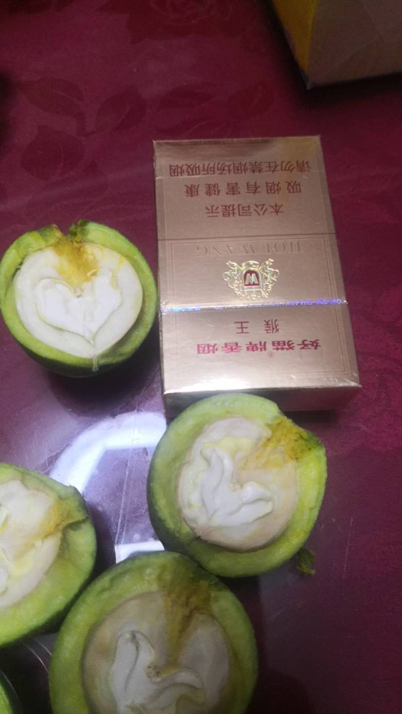 自己家的青皮核桃