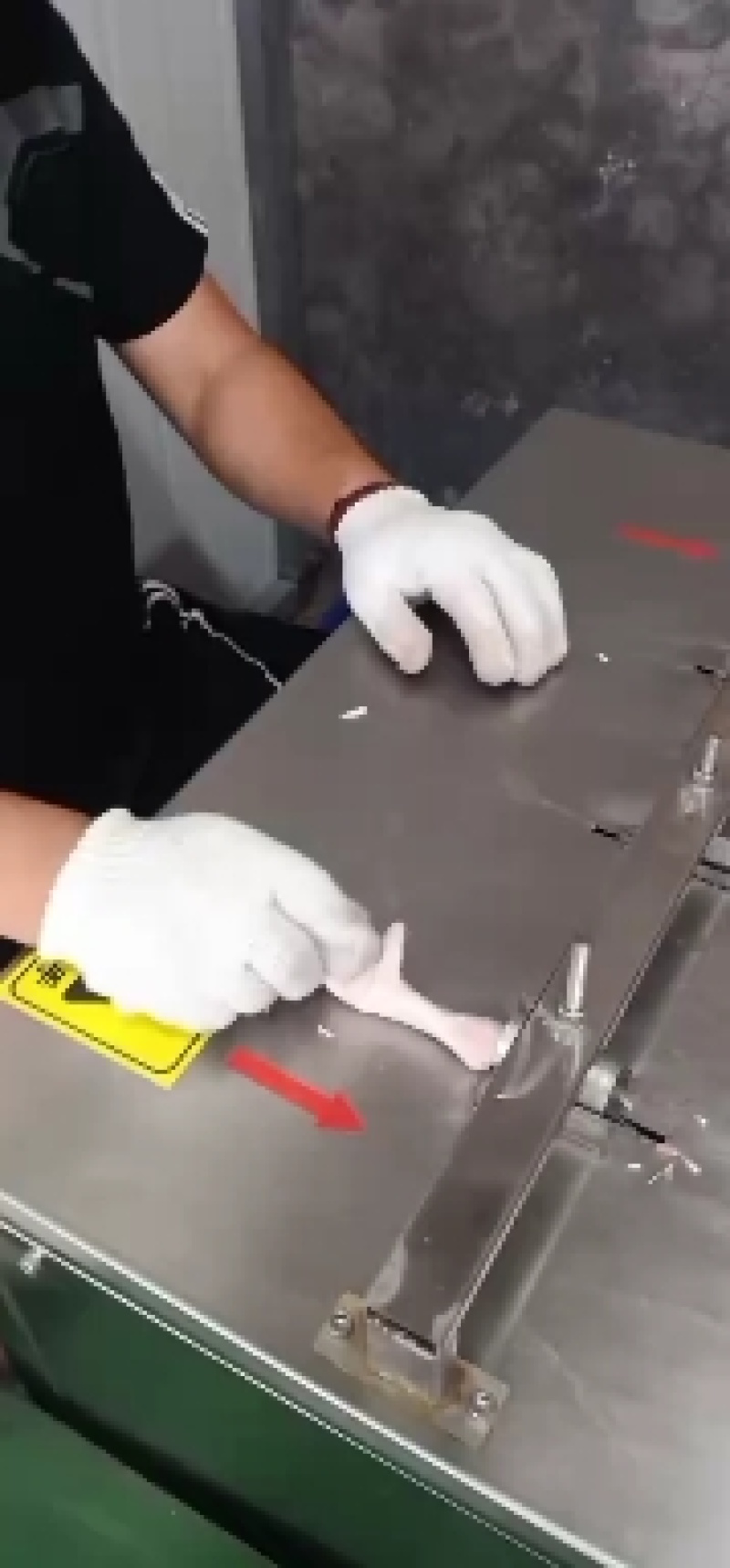 脱骨鸡爪设备