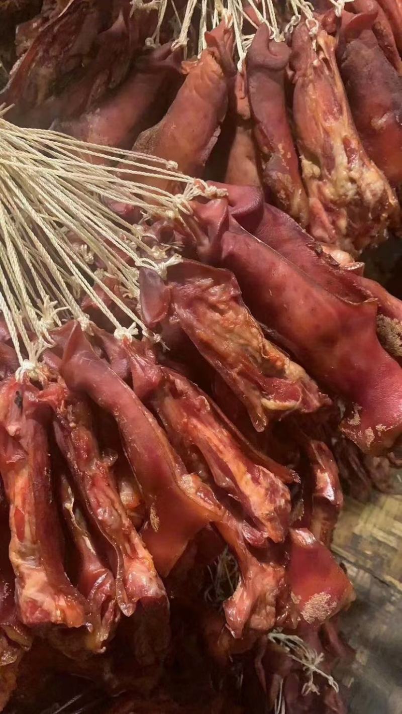烟熏猪拱嘴，