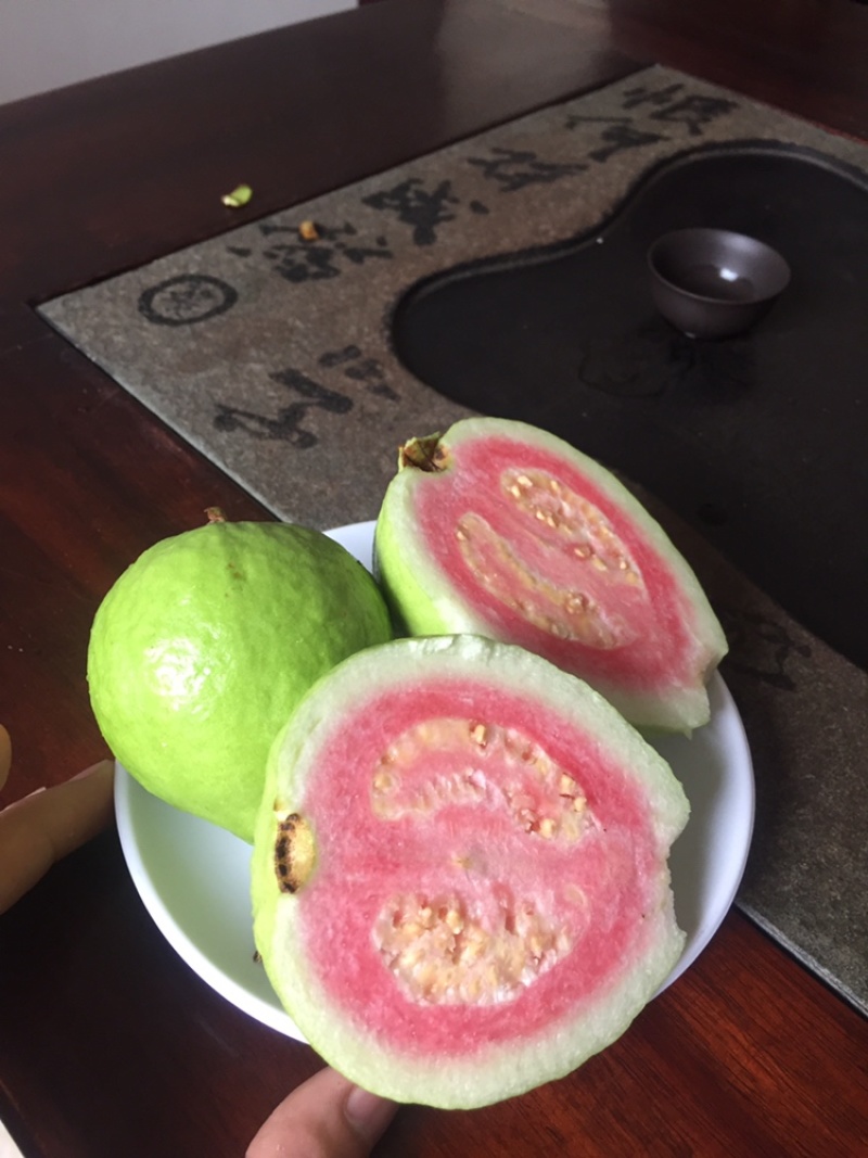 珍珠西瓜红石榴，甜度适中，味道脆脆…