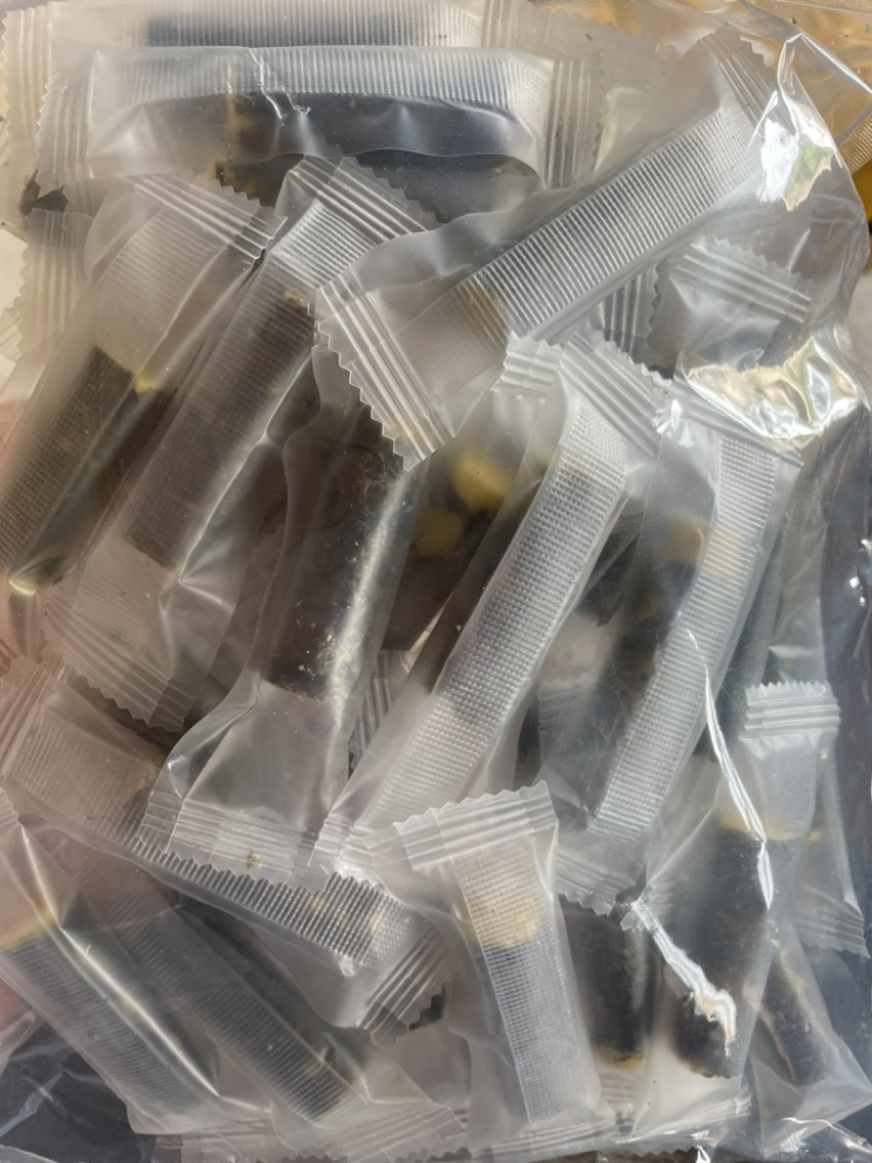 包邮网红海苔卷蛋黄肉松夹心脆儿童女士孕妇休闲零食