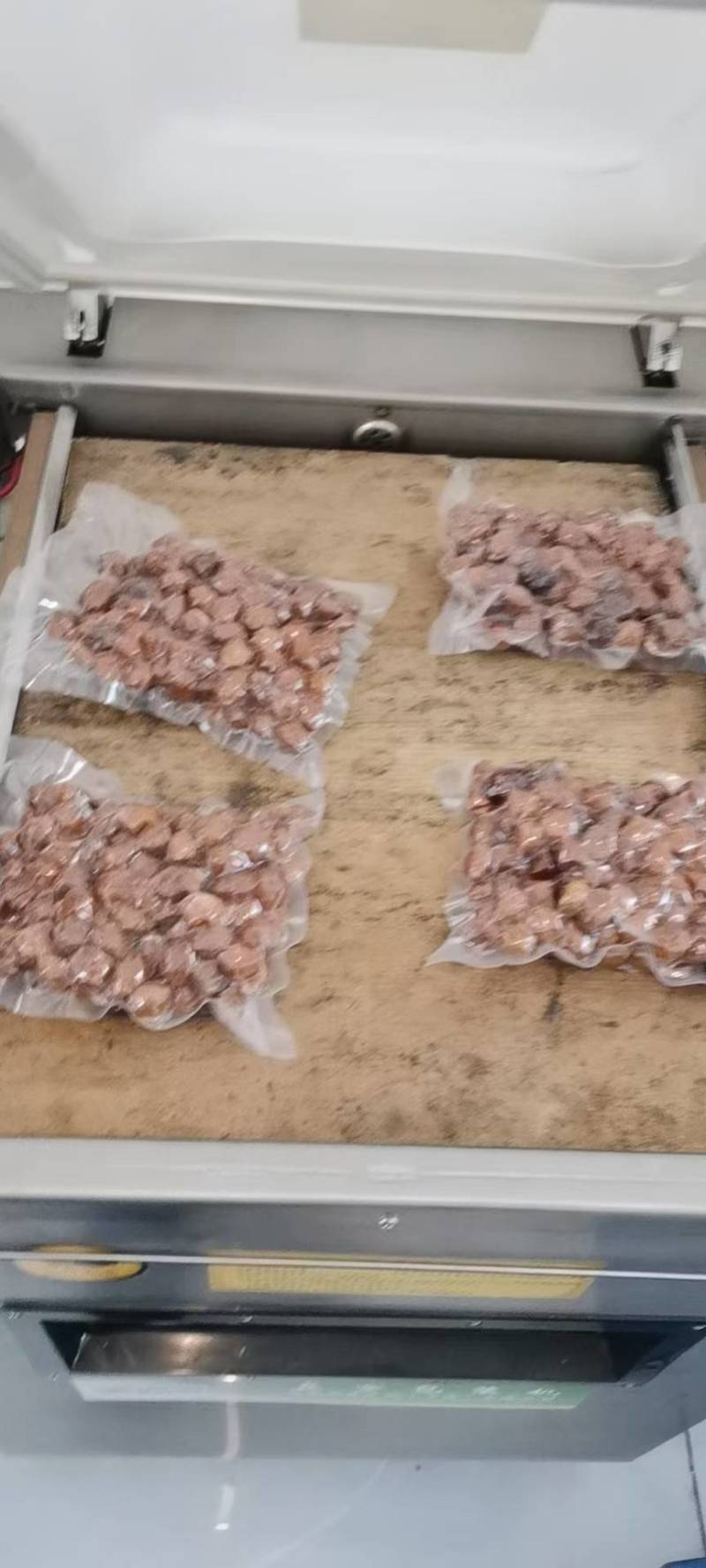伊犁特产，树上干杏，产地直发，用品质说话！欢迎选购