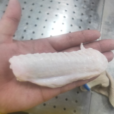 鸭翅中精修35g以上，各规格齐全，支持定制，量大从优