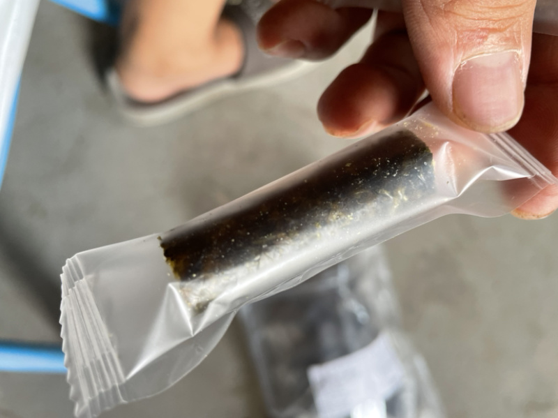 包邮网红海苔卷蛋黄肉松夹心脆儿童女士孕妇休闲零食