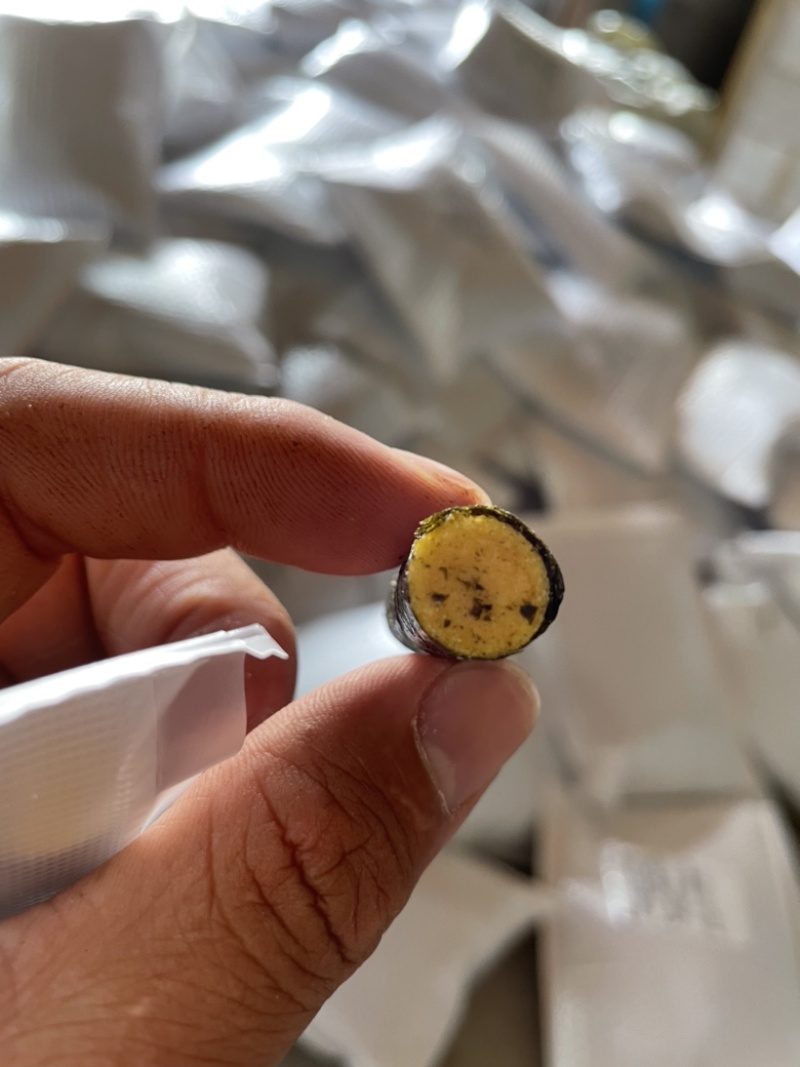包邮网红海苔卷蛋黄肉松夹心脆儿童女士孕妇休闲零食
