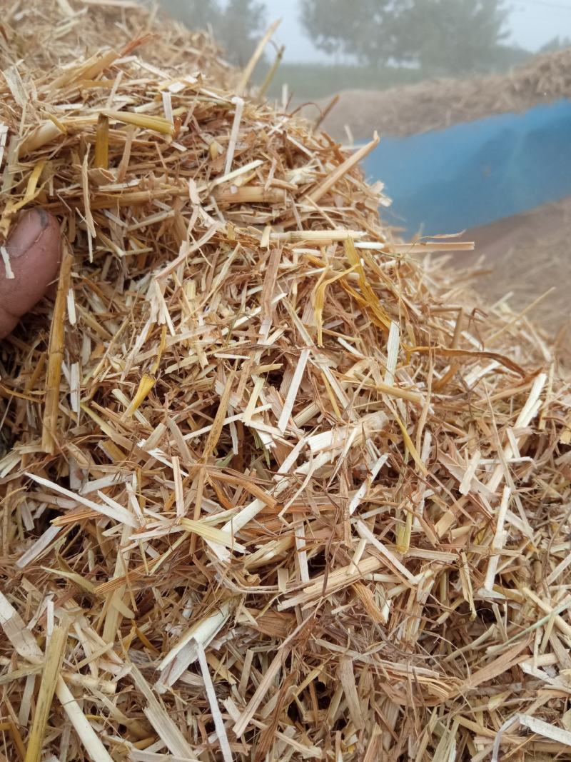 牛草麦秸