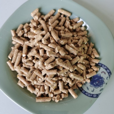 草颗粒全价颗粒厂家批发量大可以优惠质量保证草颗