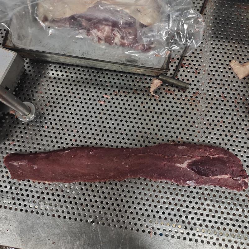 厂家批发冻猪去皮3号肉大条里脊肉量大优惠