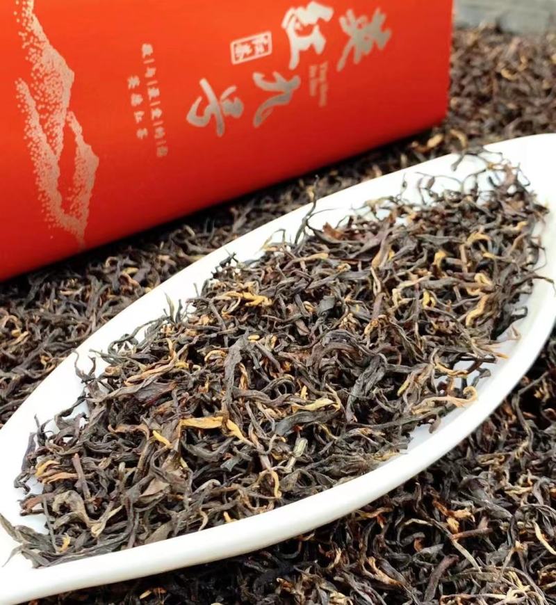 英红九号新品荒野款岩茶，干甜香纯，入口回甘