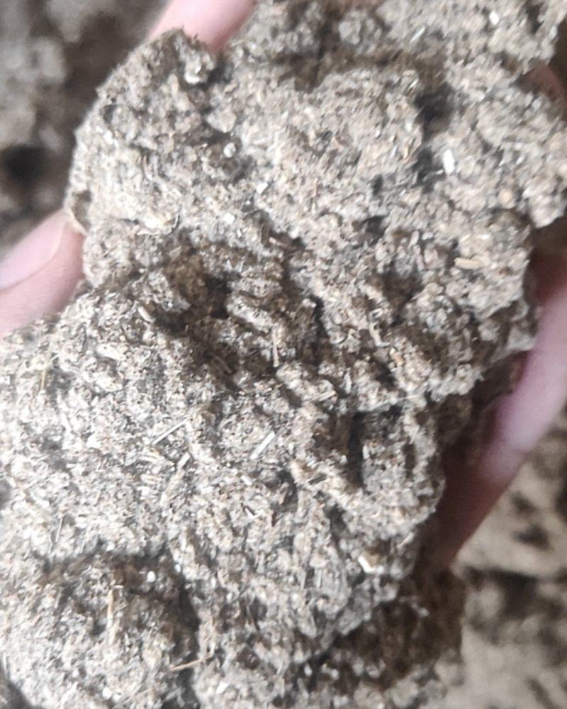 艾绒精品陈年艾绒厂家直销长年供货艾条艾柱等艾草类产品