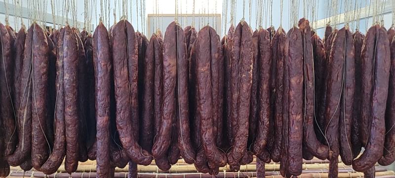 湖南特产麻辣香肠正宗农家手工自制风干烟肉辣肠