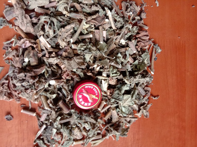 广藿香，正广藿香，气味浓郁，含量够足。新鲜干货，切段干货