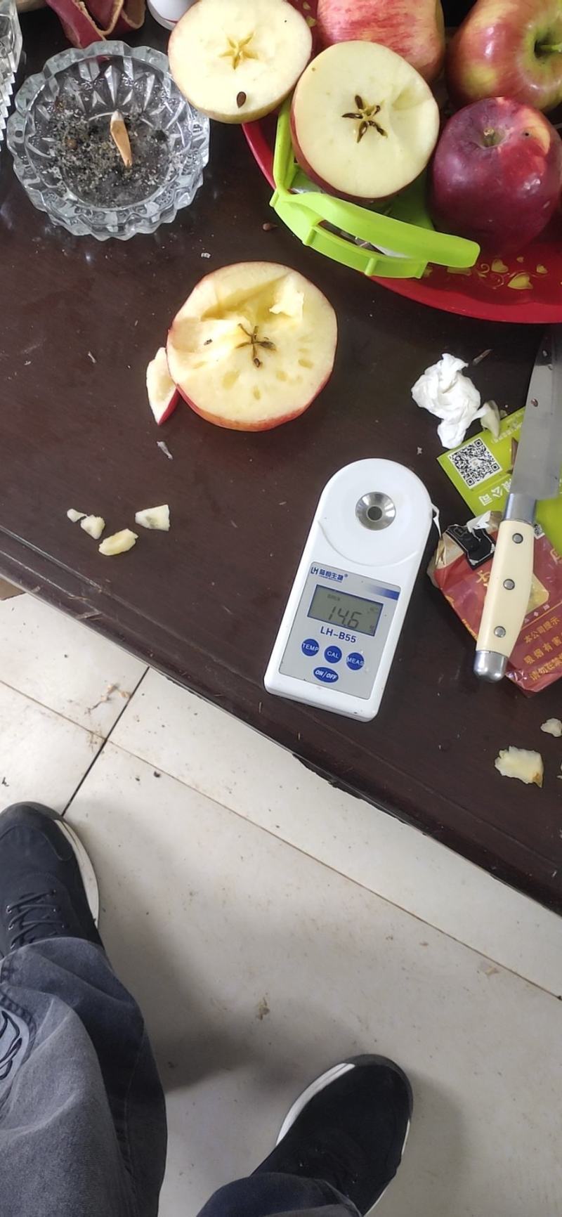 昭通早熟华硕苹果，以上市早冰糖心实足，含糖量高，