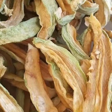 哈密瓜干，无任何添加，一袋净重300克，两袋起包邮