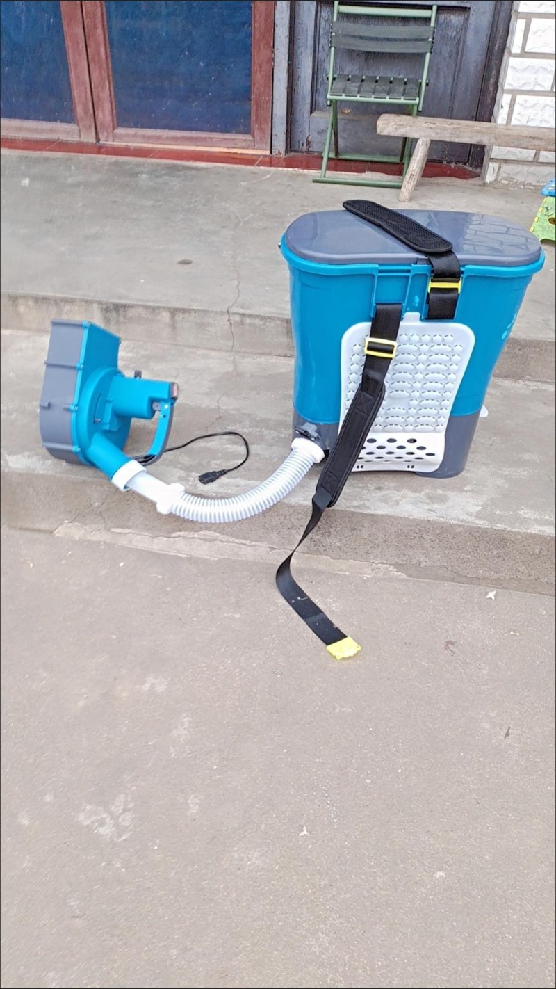 背负式锂电动施肥器农用撒肥机多功能化肥机全自动撒肥料工具