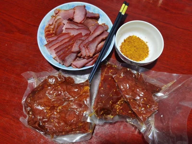跑江湖地摊展会热卖全熟酱香大块肉麻辣五香两个口味酱香肉猪