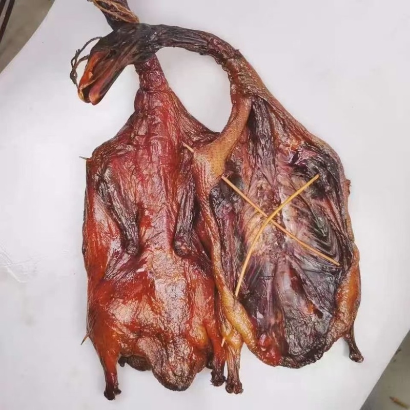 腊鸭烟熏鸭柴火鸭1.4斤腊味湖南特产真空包装鸭子一手货源