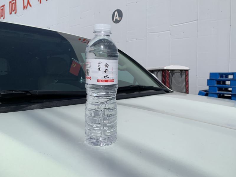 矿泉水厂家发货24瓶一件，社区团购王炸产品，