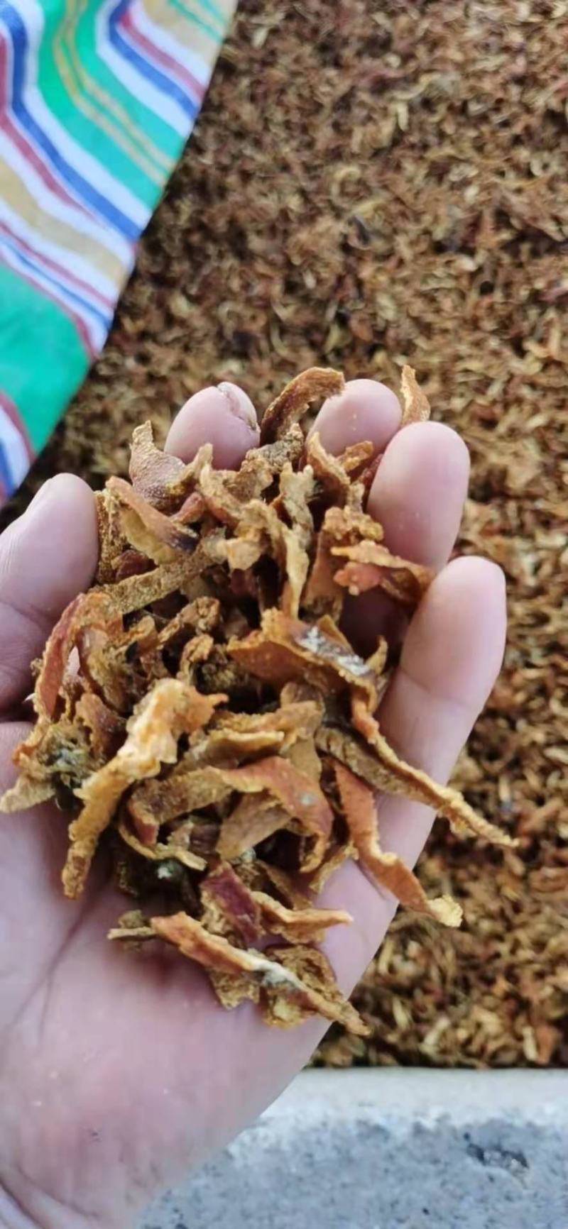烘干陈皮丝，纯桔子皮，无杂皮，含量够，统货
