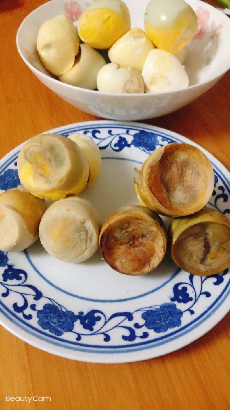 毛鸡蛋.半鸡半蛋.活珠子.照蛋.孵化厂直批，欢迎考查。