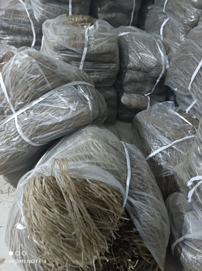 厂家直供纯红薯粉皮，手工制作，口感纯正全年供应欢迎试用，