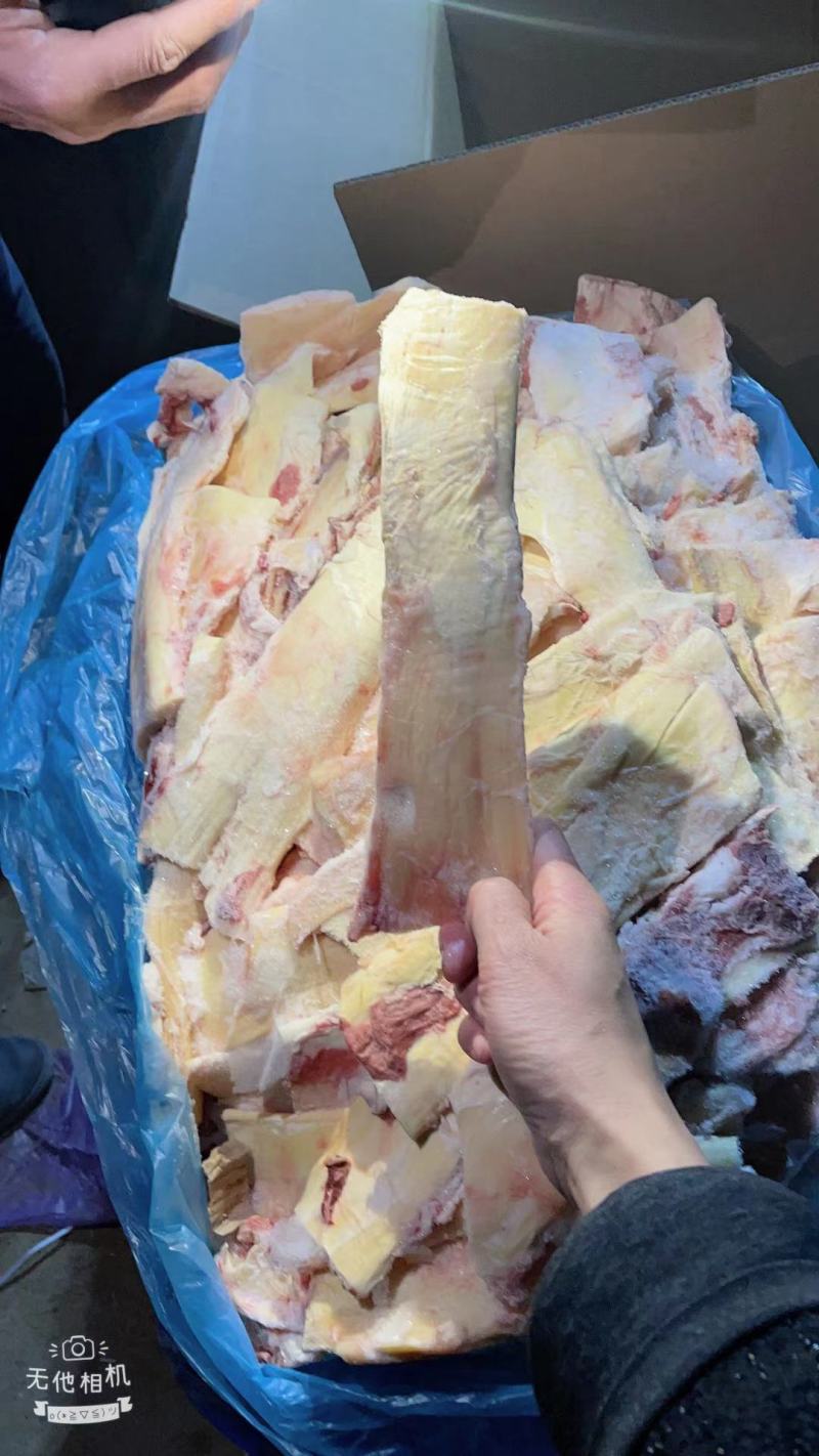 牛板筋中段到货，质量好，价格合理…………