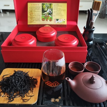 大量供应杜仲茶、杜仲叶、杜仲树