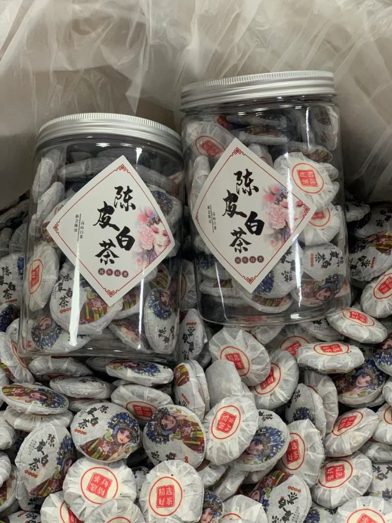 陈皮老白茶，陈醇茶香，入口细腻滑爽，陈皮香气，回味甘甜