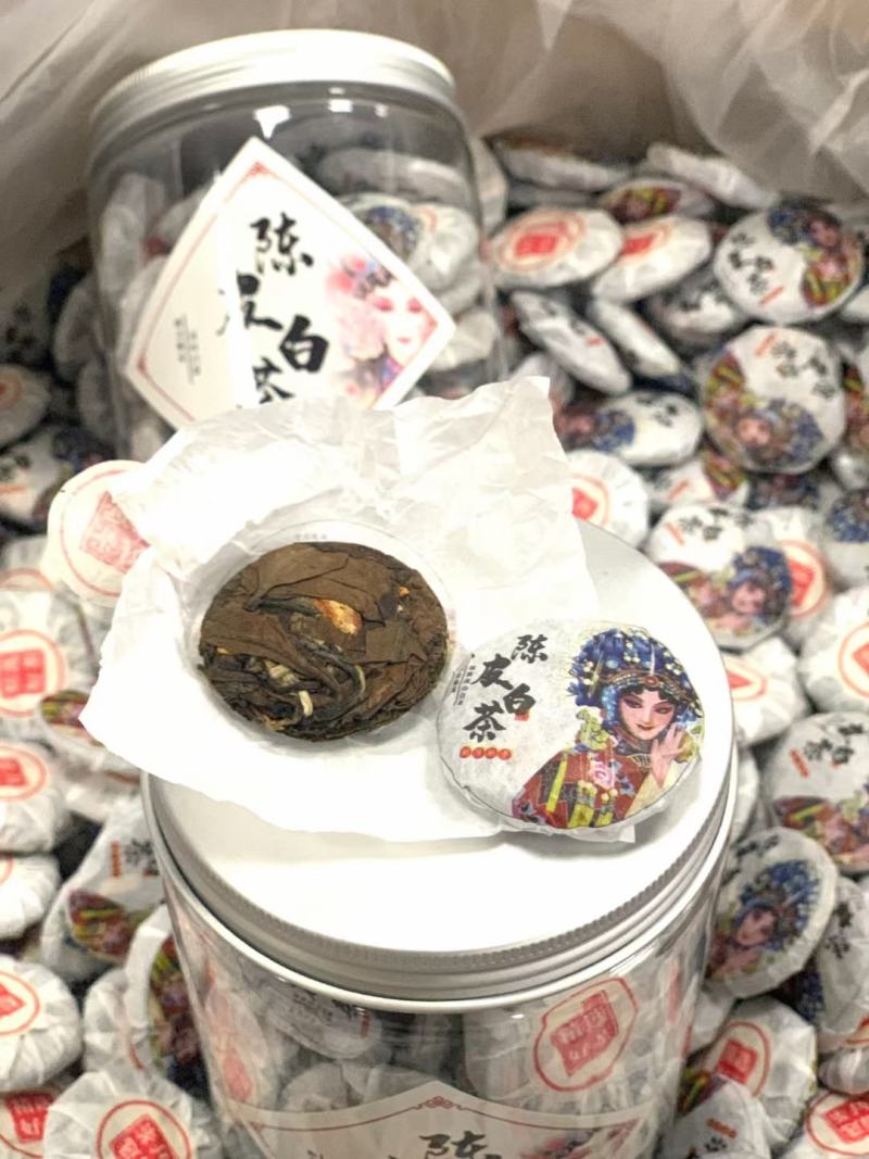 陈皮老白茶，陈醇茶香，入口细腻滑爽，陈皮香气，回味甘甜